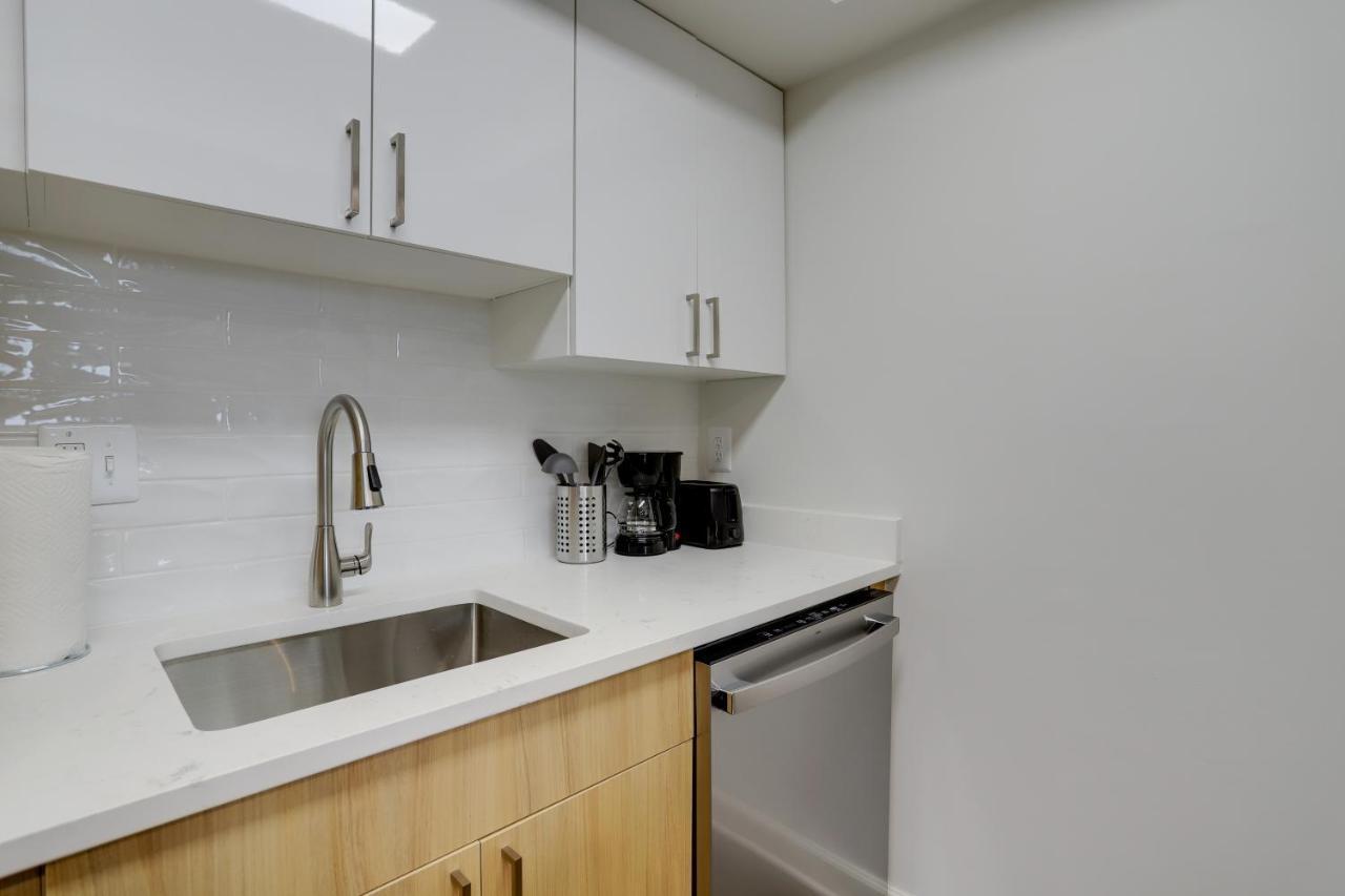 Modern & Charming With Rooftop @pentagon * Arlington